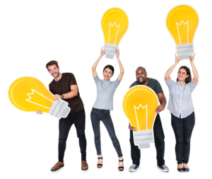 4 personnes portant des ampoules allumées pour exprimer la créativité et l'innovation